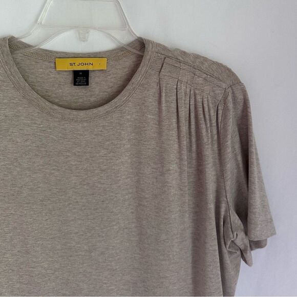 St. John Tee in Tan / Sand Melange with Pleated Shoulder Detail Size M - Picture 7 of 13